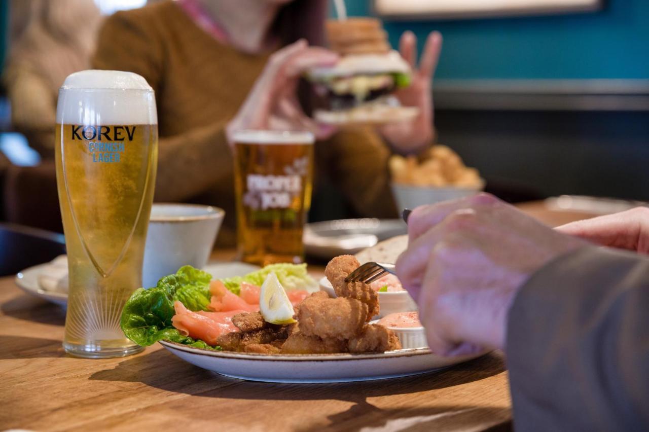 圣奥斯特尔啤酒厂县纹章酒店 特鲁罗 外观 照片